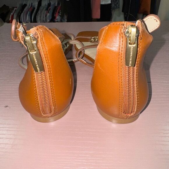 NEW Vince Camuto Sereney Chain Tan Brown Leather Sandals Size 9.5 - Picture 3 of 6